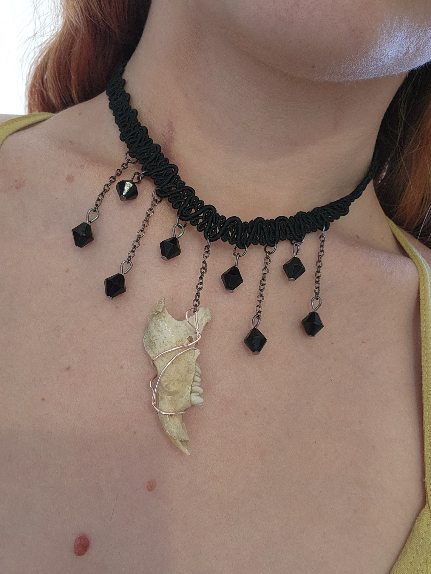 Jaw Bone Extra Black Dangle Choker