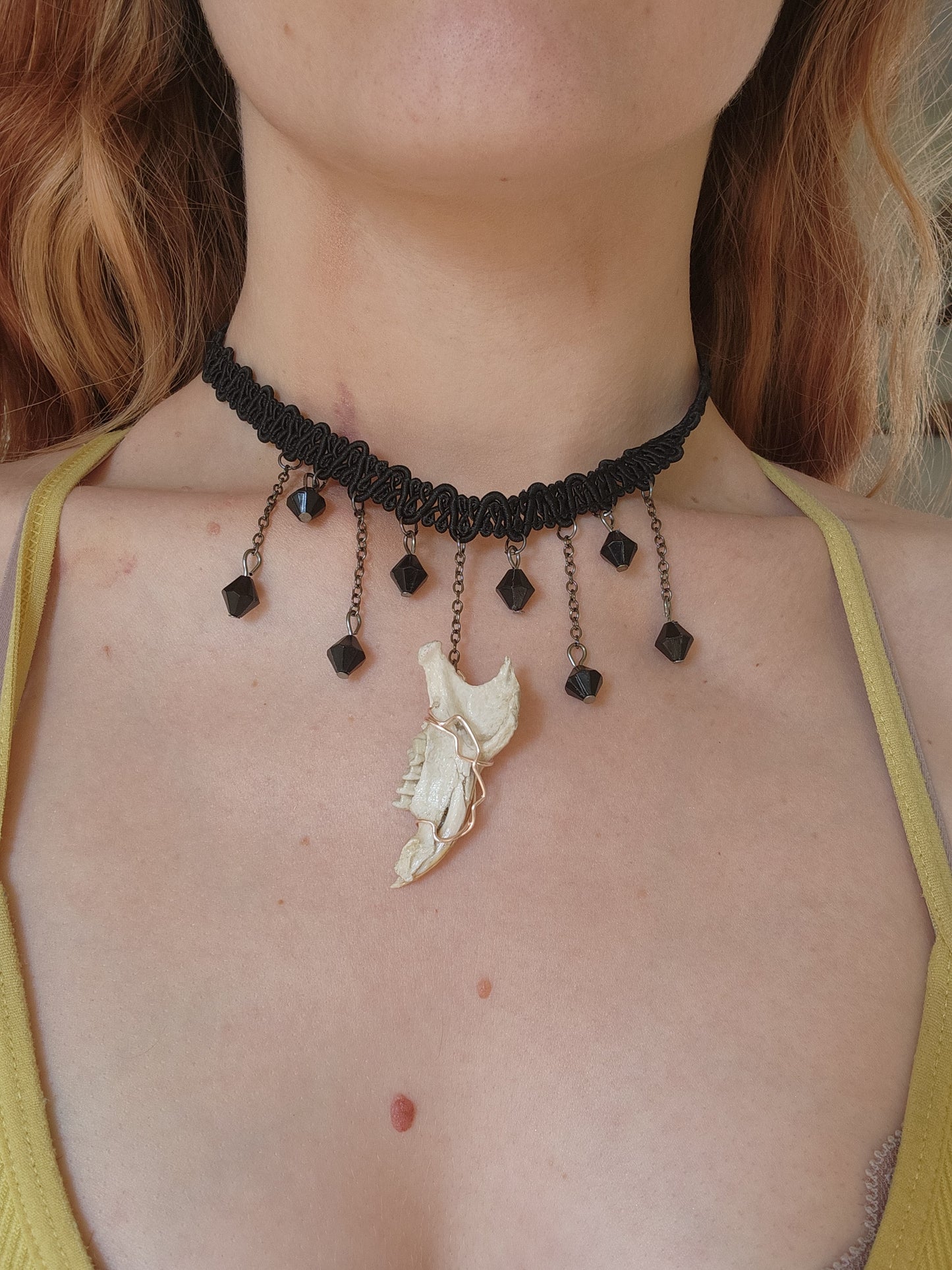 Jaw Bone Extra Black Dangle Choker